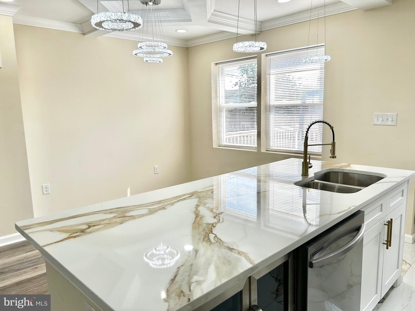 1609 Sherwood Avenue photo 12