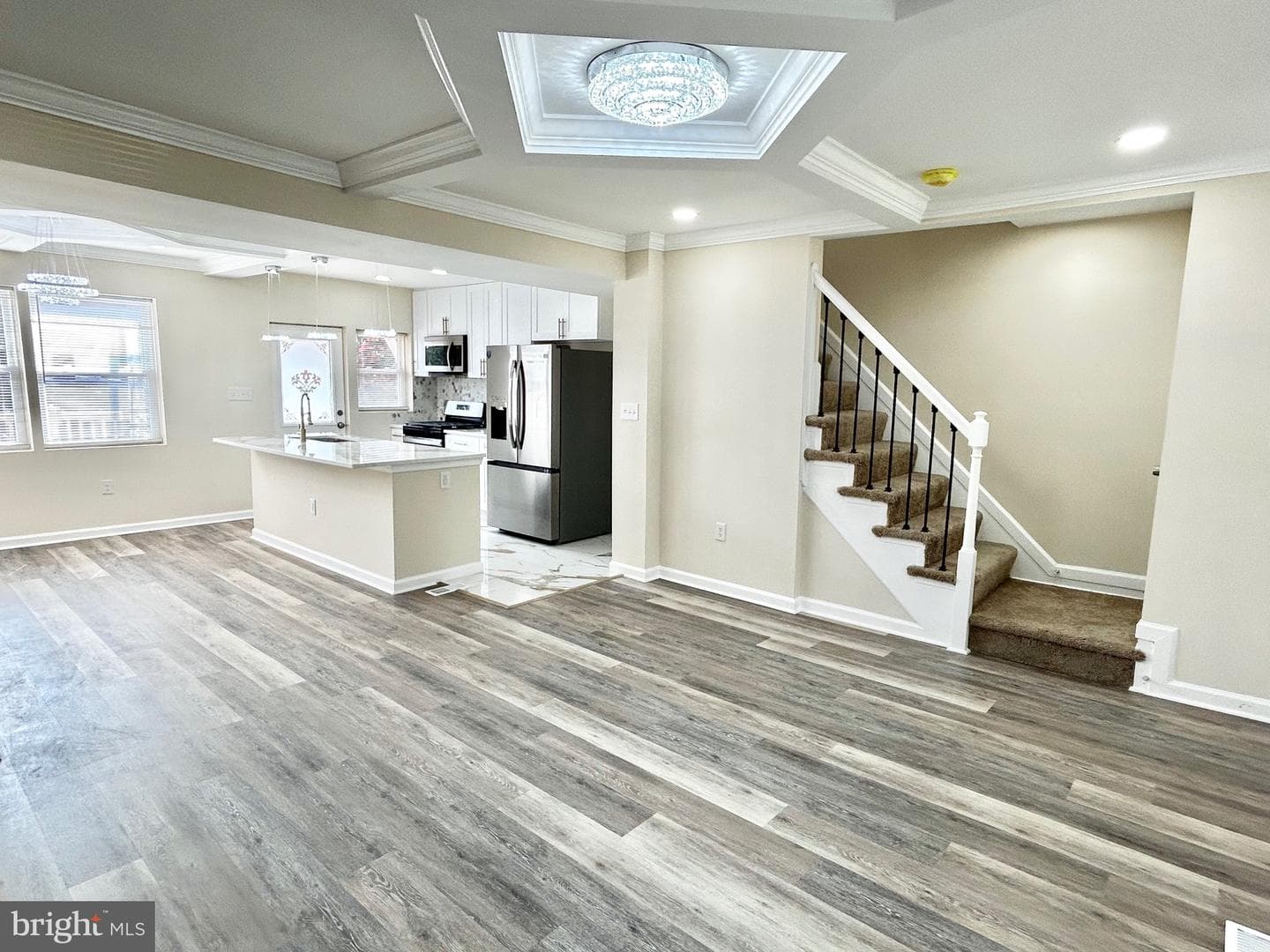 1609 Sherwood Avenue photo 3
