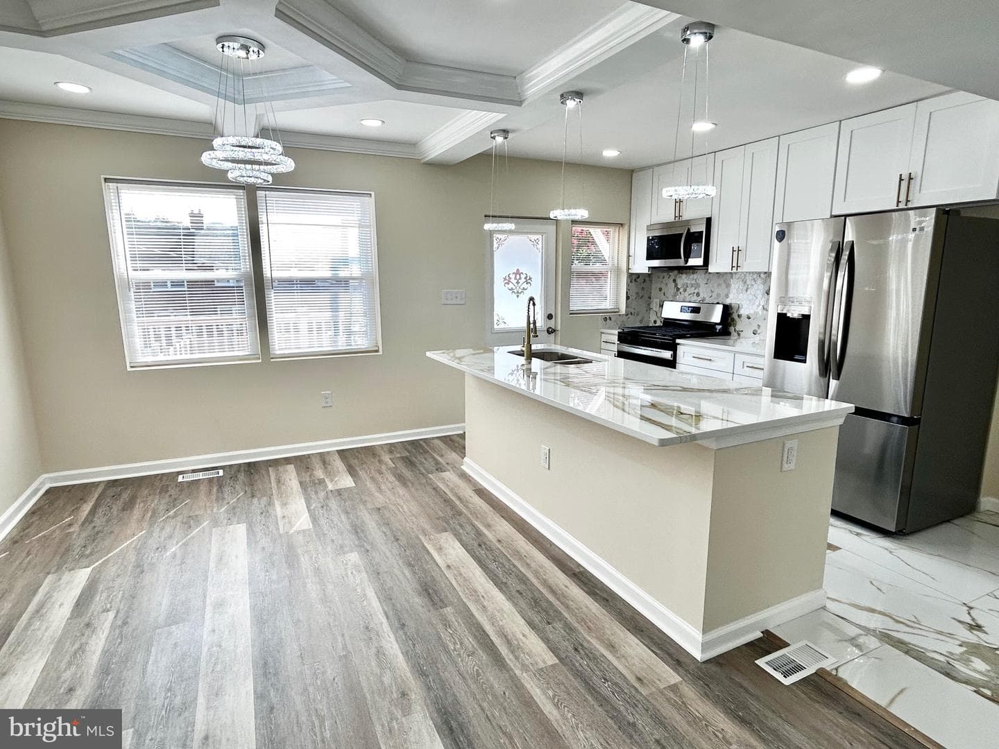 1609 Sherwood Avenue photo 4