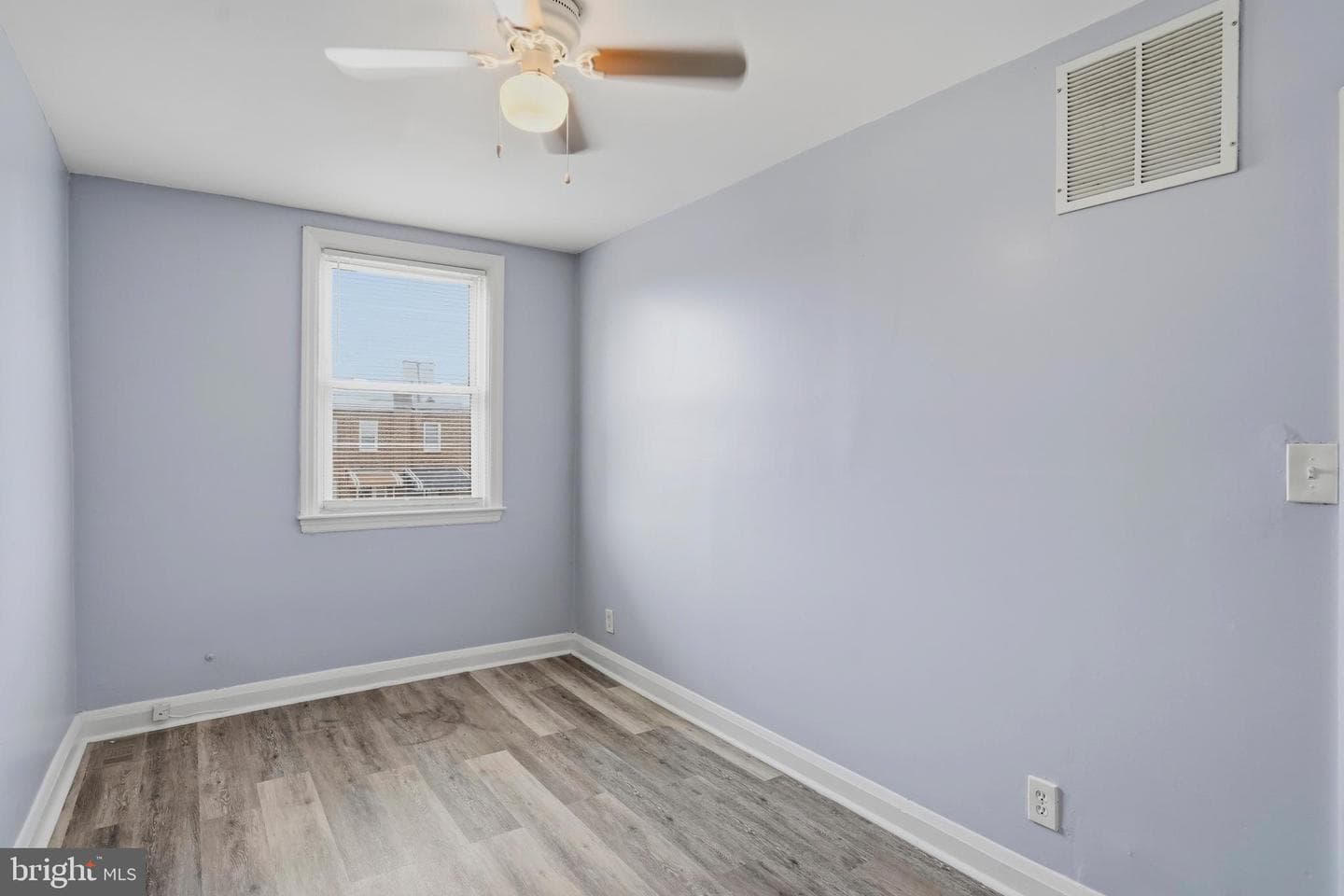 5126 Arbutus Avenue photo 21