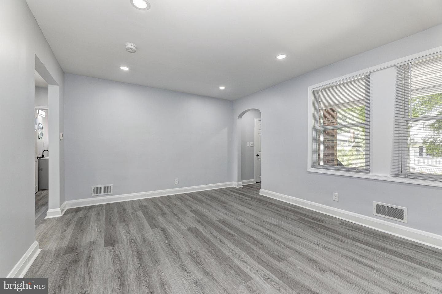 5802 Bland Avenue photo 7
