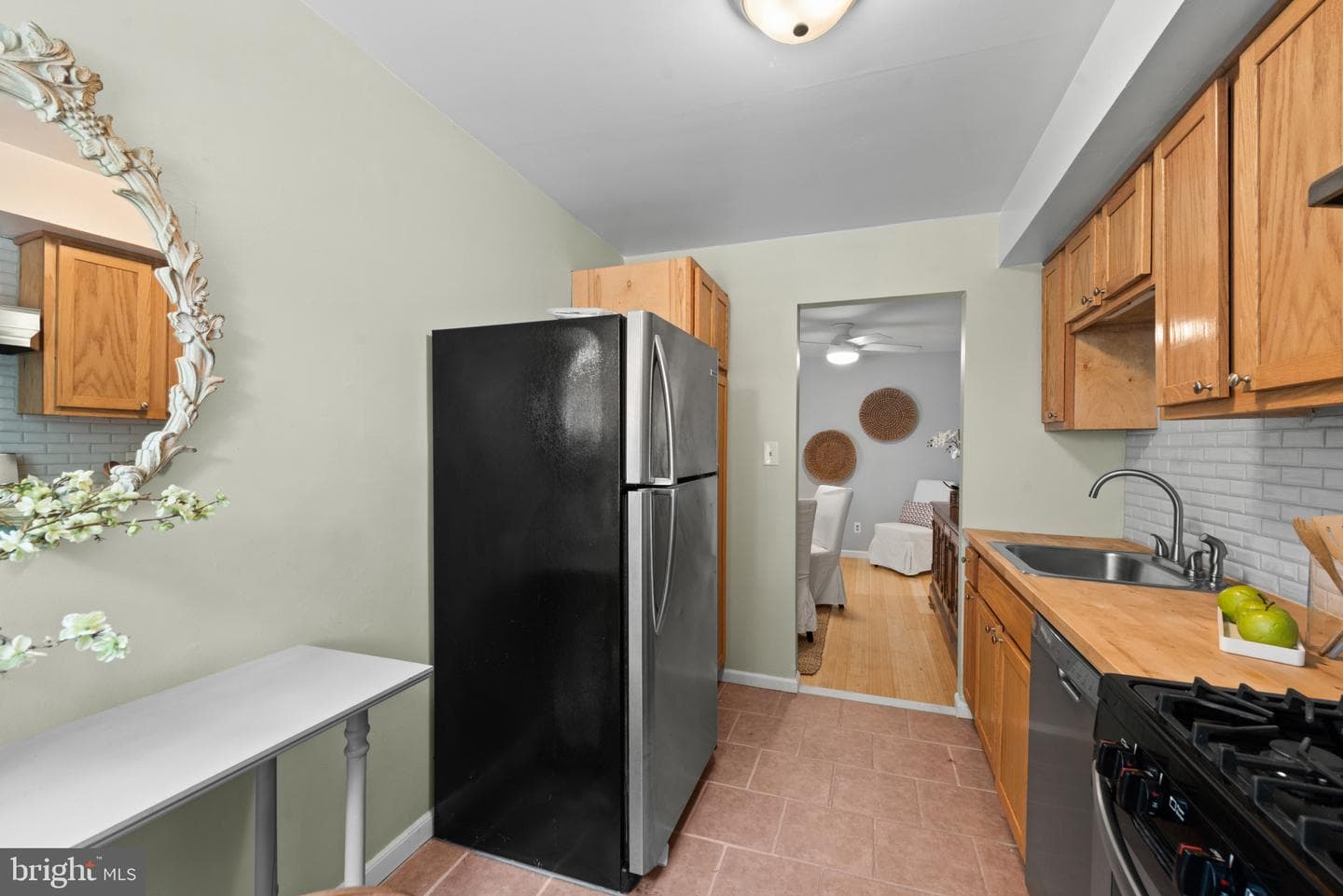 317 Homeland Southway #2b photo 15