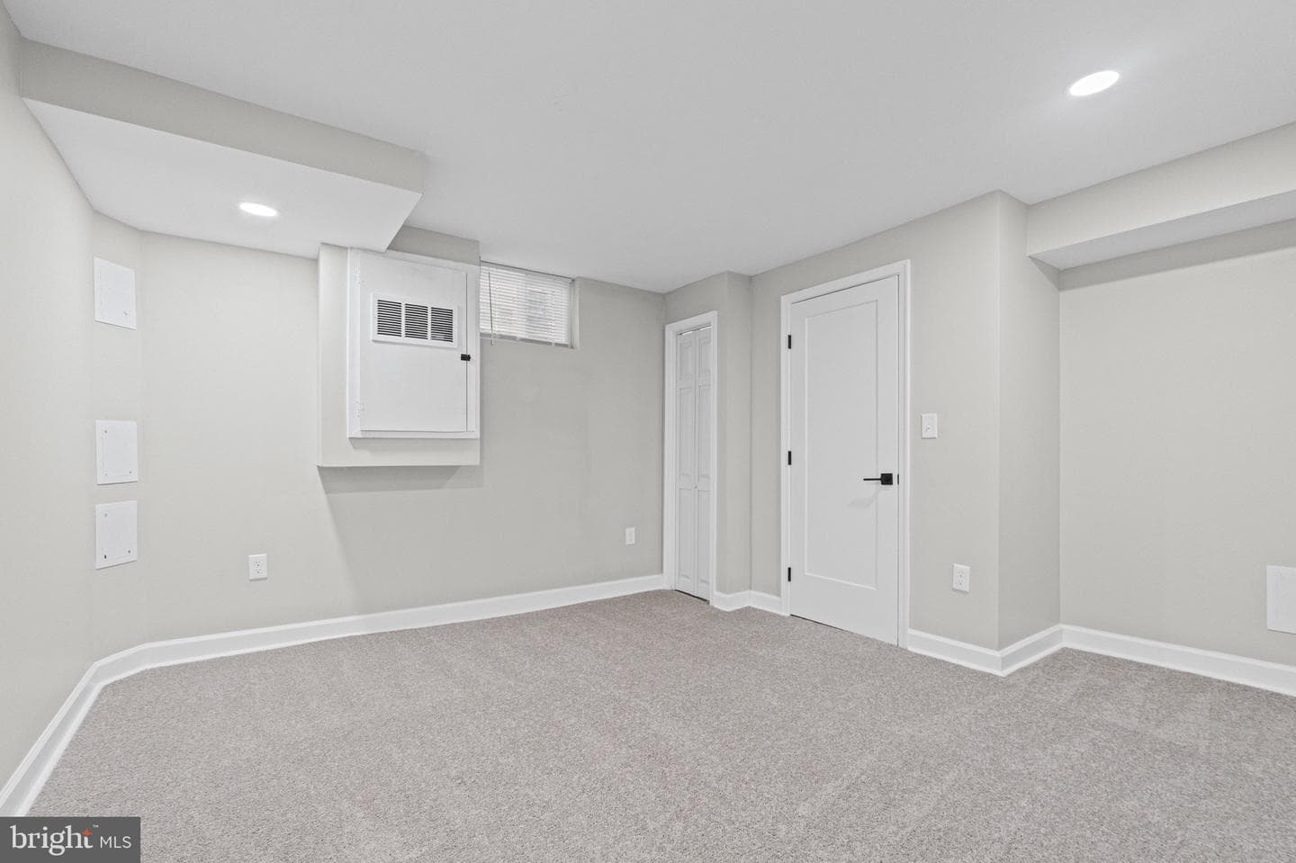 706 N Arlington Avenue photo 38