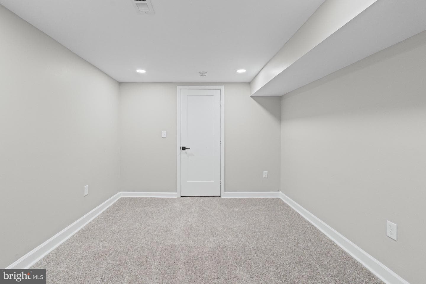 706 N Arlington Avenue photo 40
