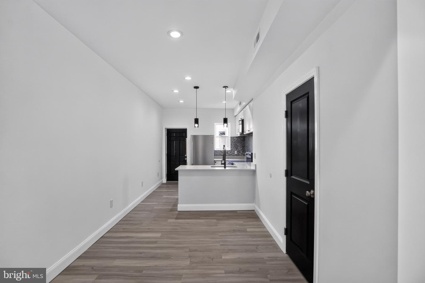 2877 Woodbrook Avenue photo 9