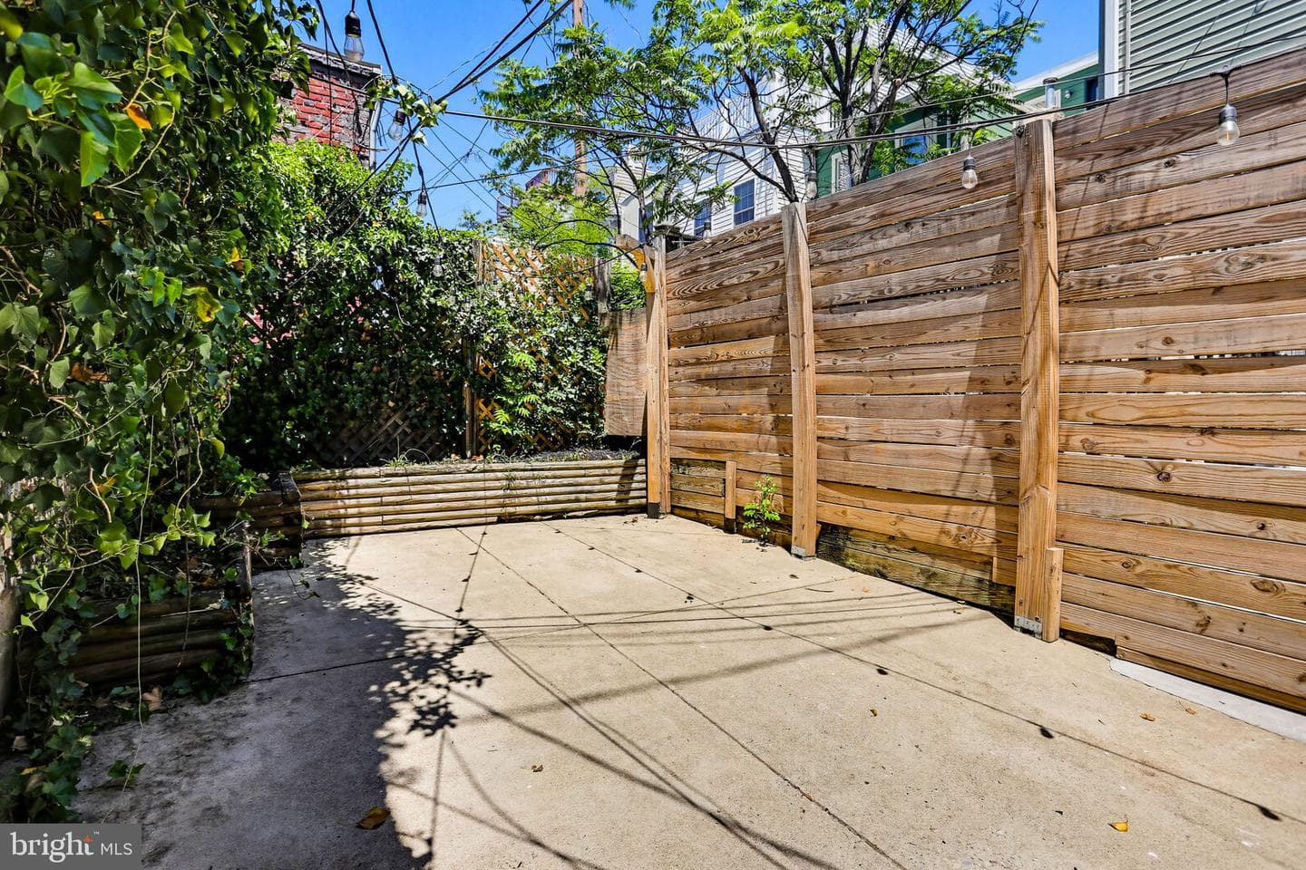 2116 Bank Street photo 35