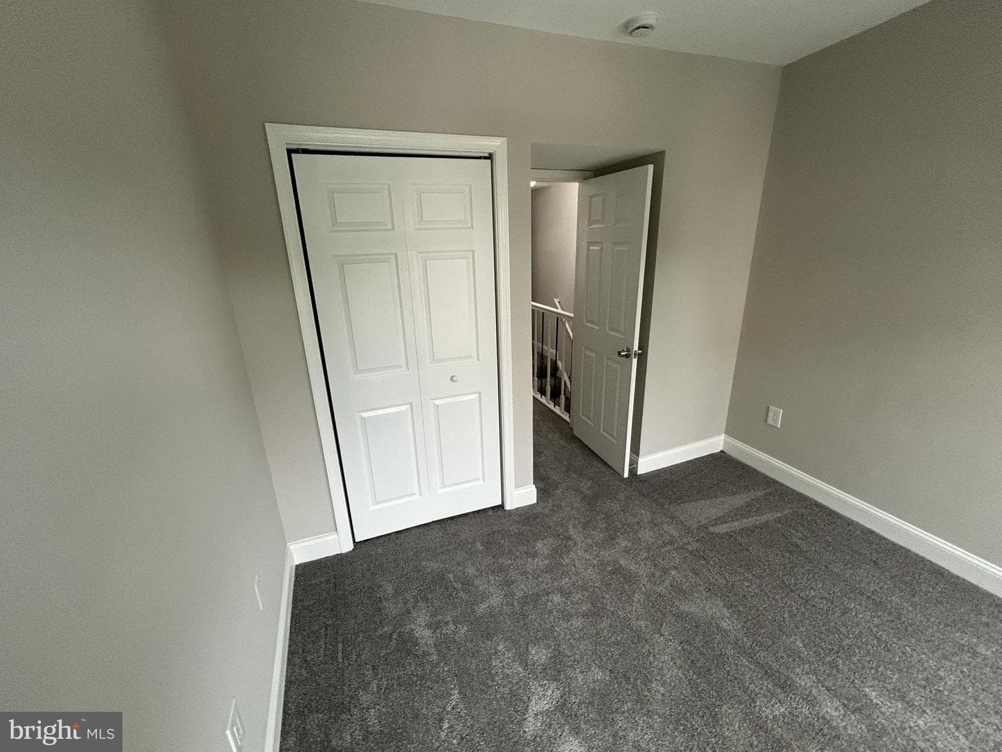 556 Gold Street photo 11