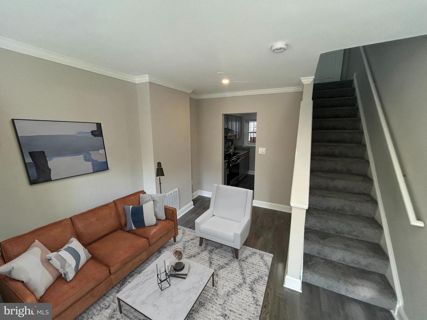 556 Gold Street photo 4