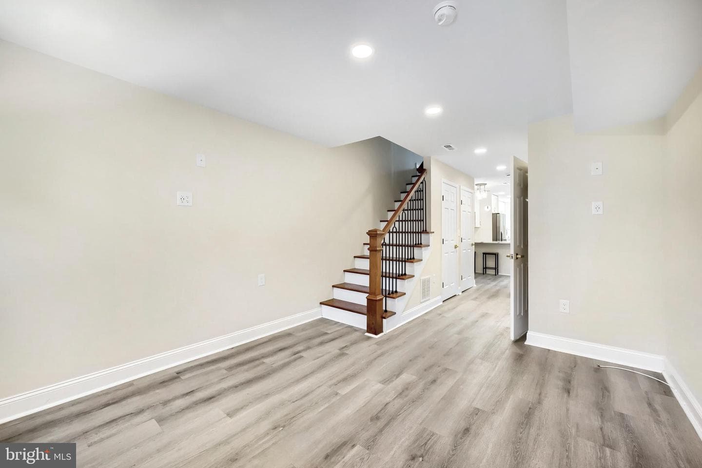 2645 Lehman Street photo 7