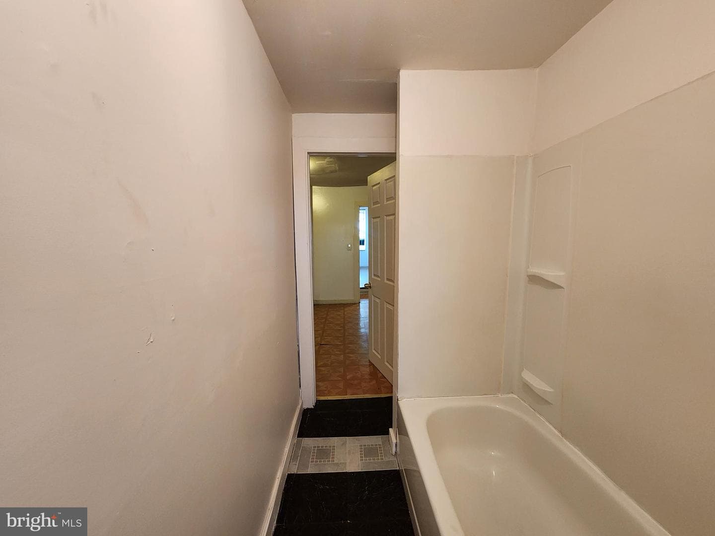 2142 W Fayette Street photo 15