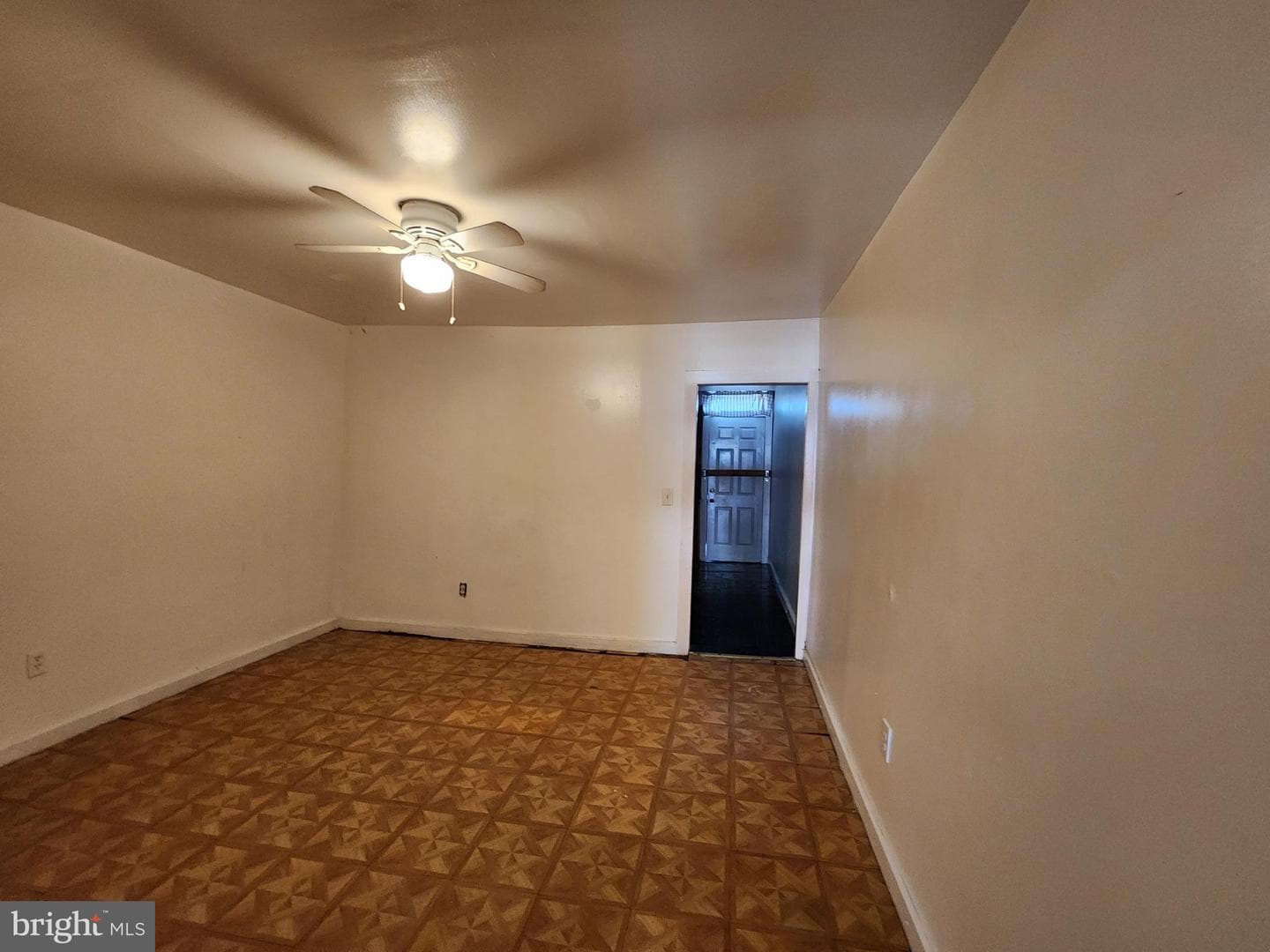 2142 W Fayette Street photo 6
