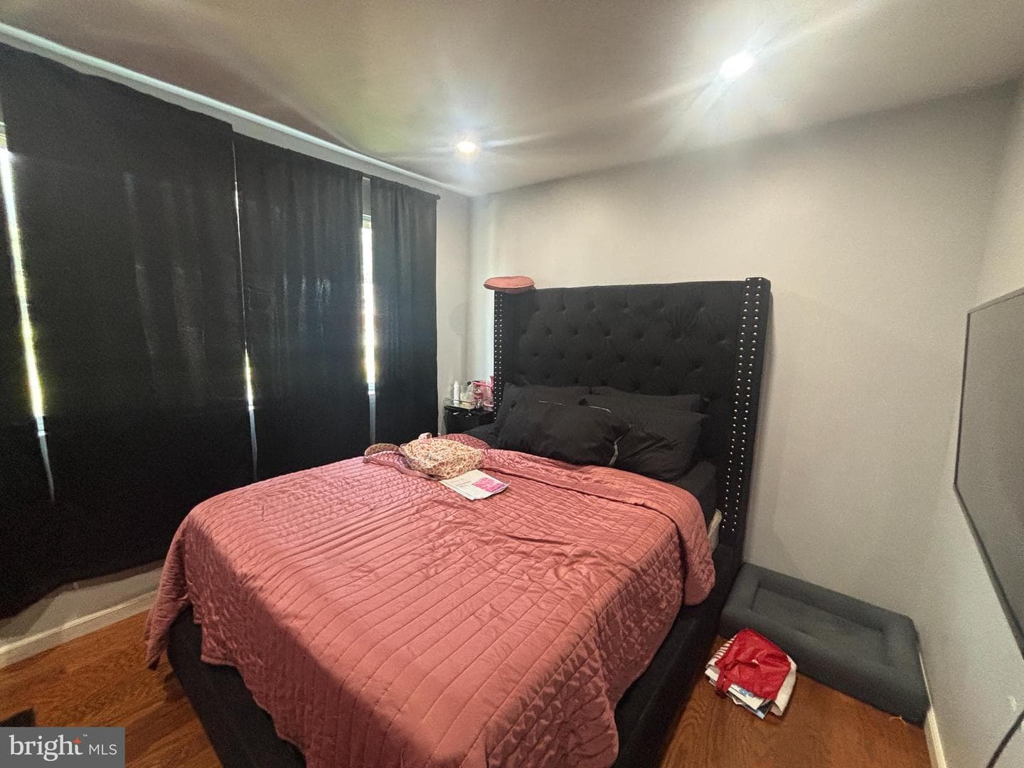 2432 Harriet Avenue photo 11
