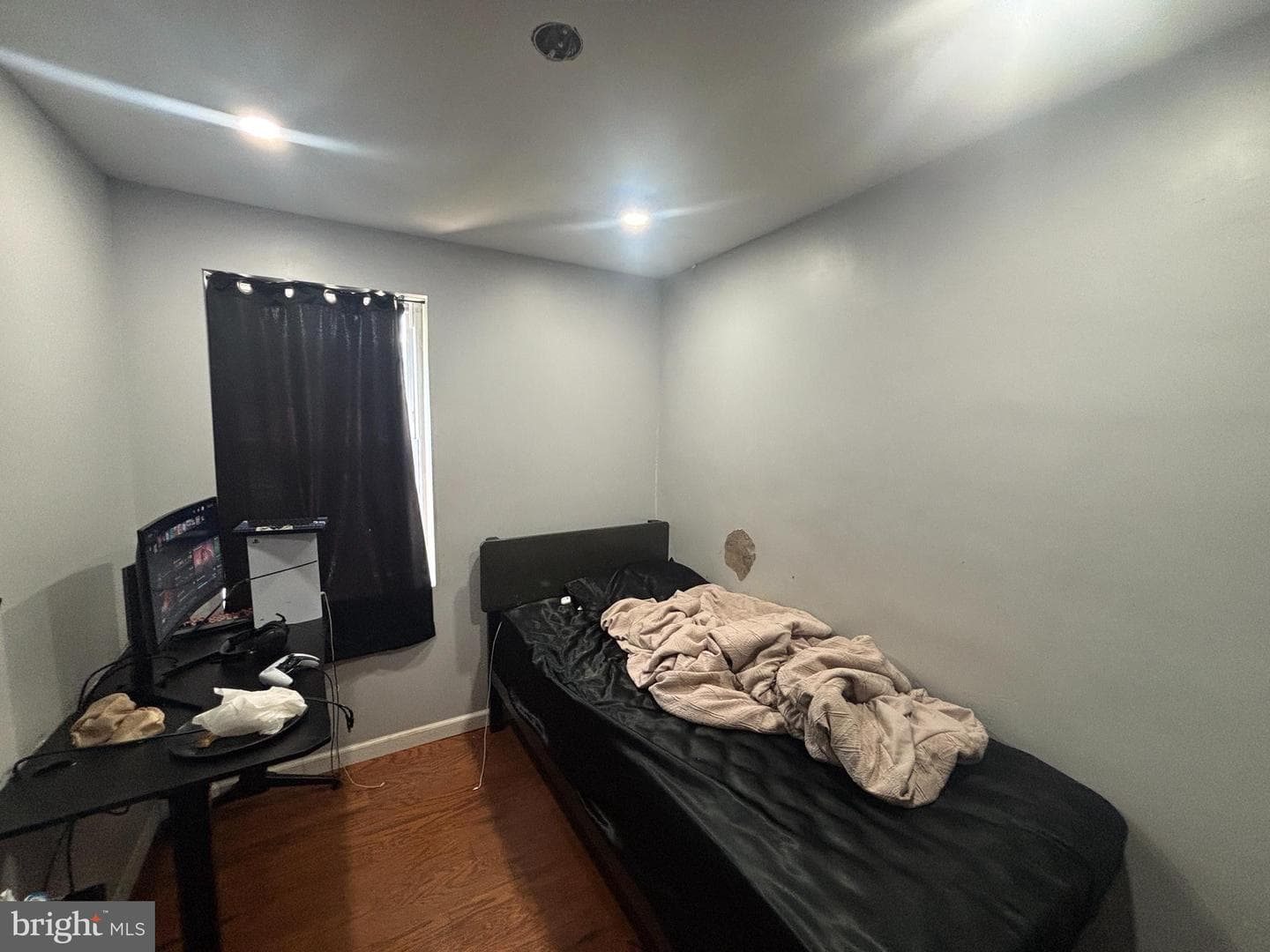 2432 Harriet Avenue photo 13