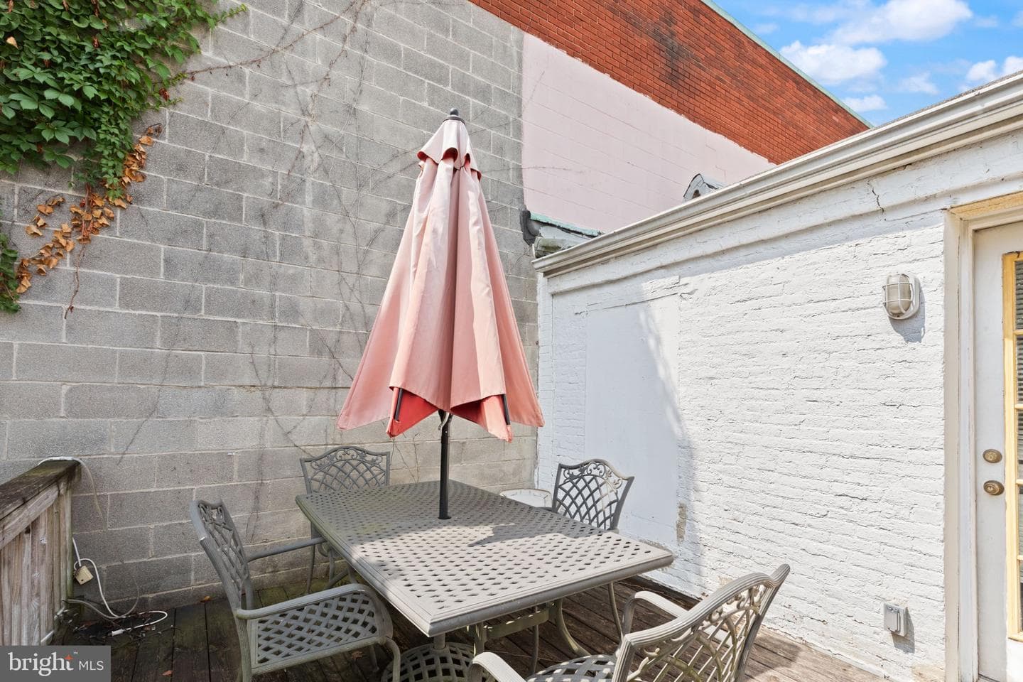 245 S Madeira Street photo 16