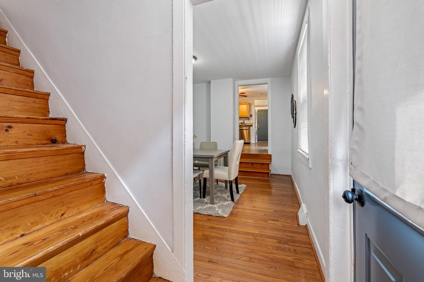 3723 Falls Road photo 9