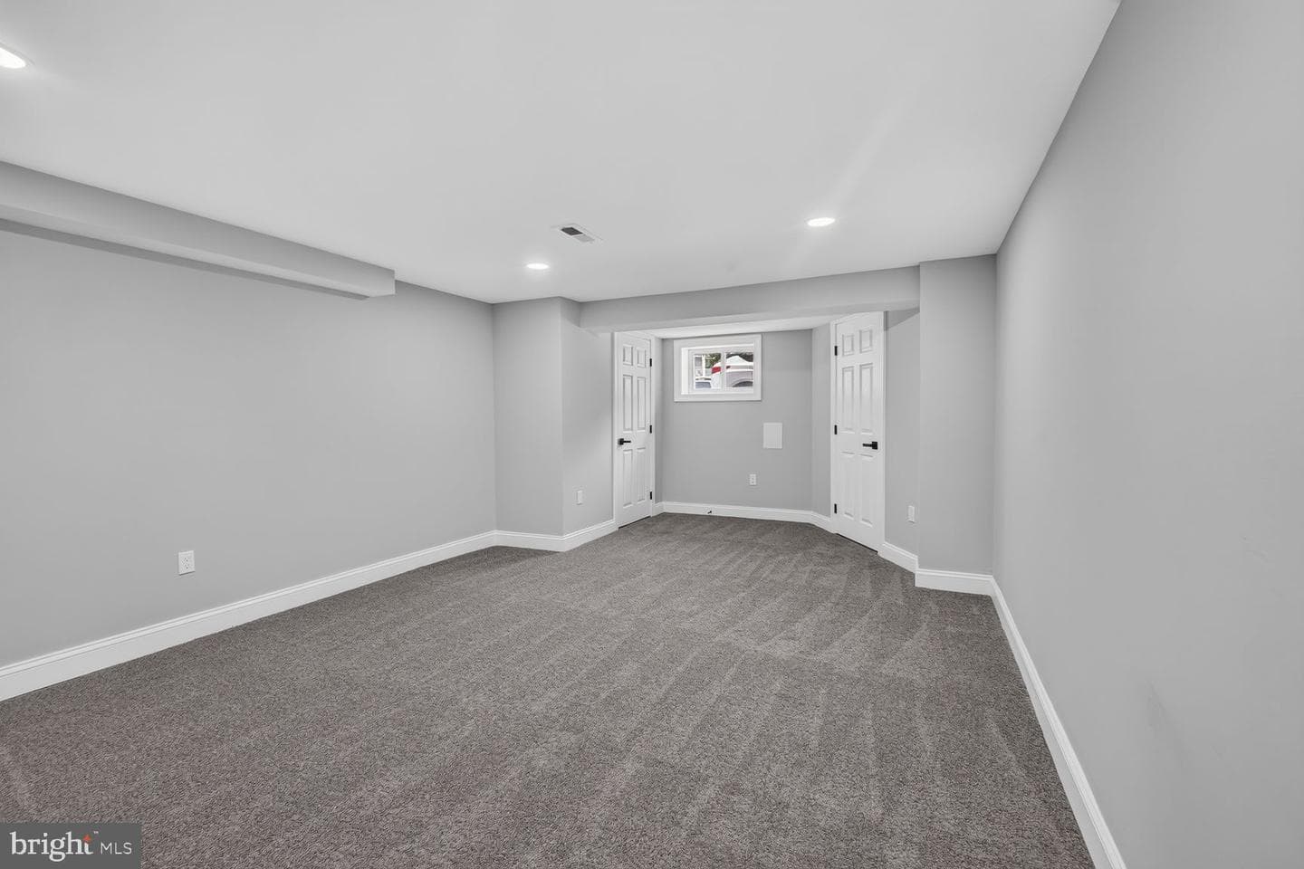 2605 E Hoffman Street photo 18