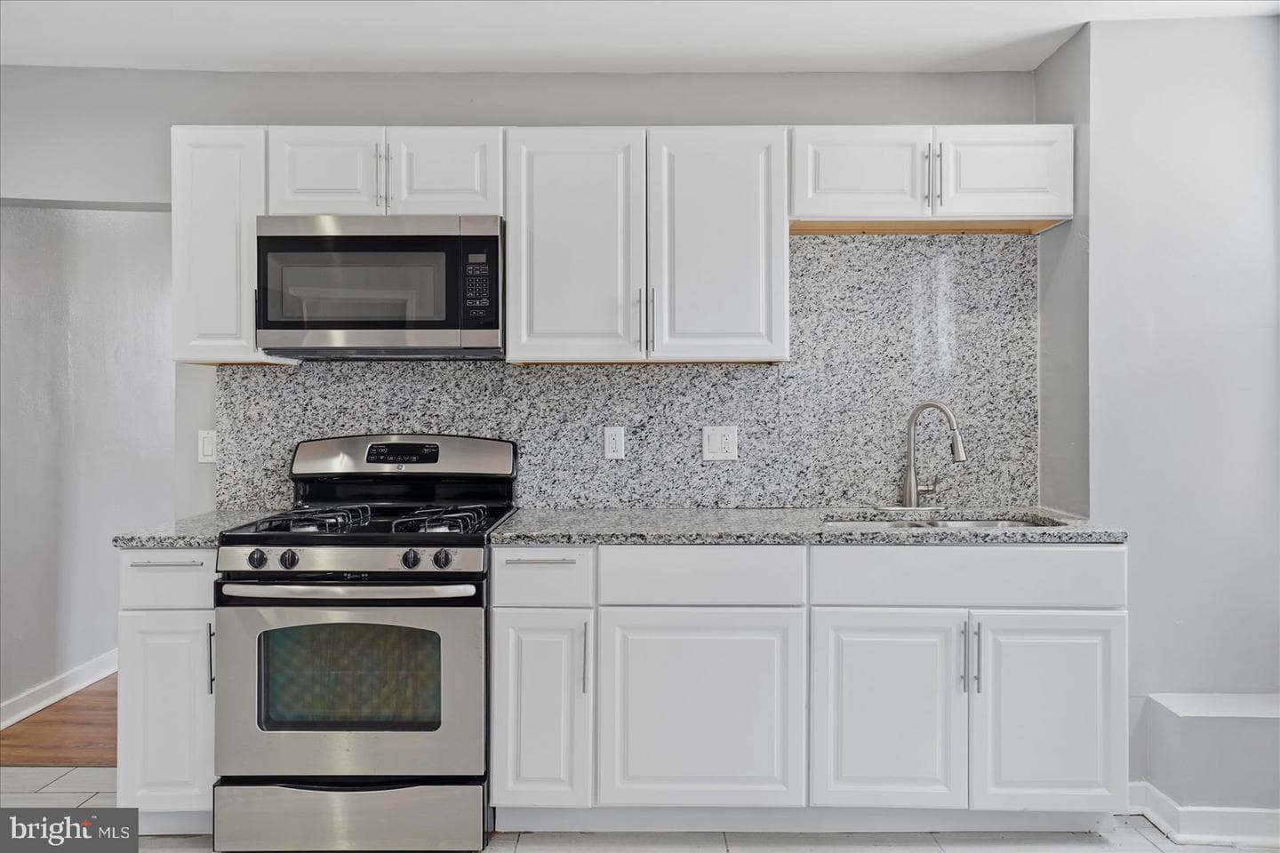 502 Tunbridge Road photo 12