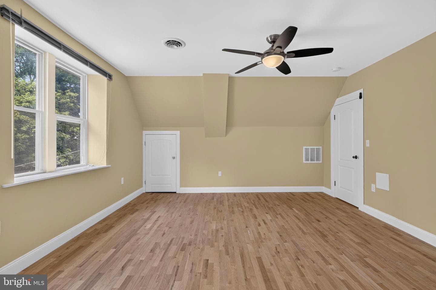 214 S Augusta Avenue photo 53