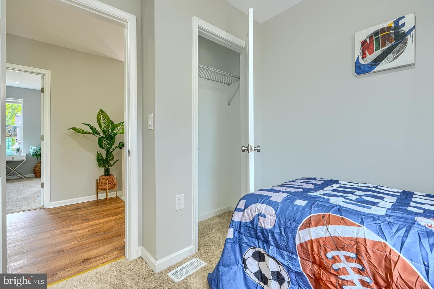 3023 W Garrison Avenue photo 23
