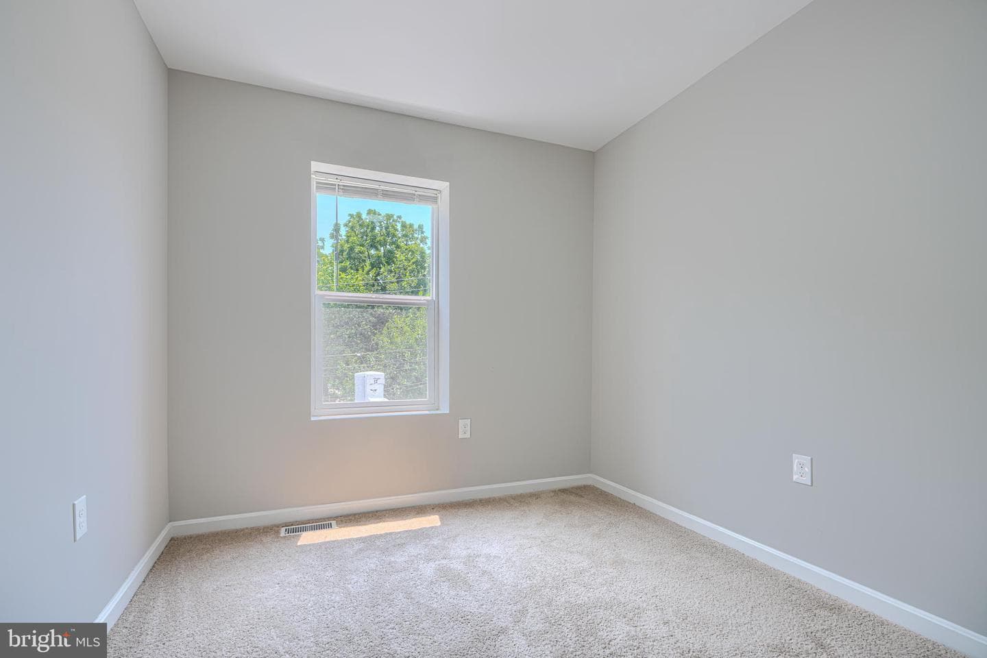 3023 W Garrison Avenue photo 26