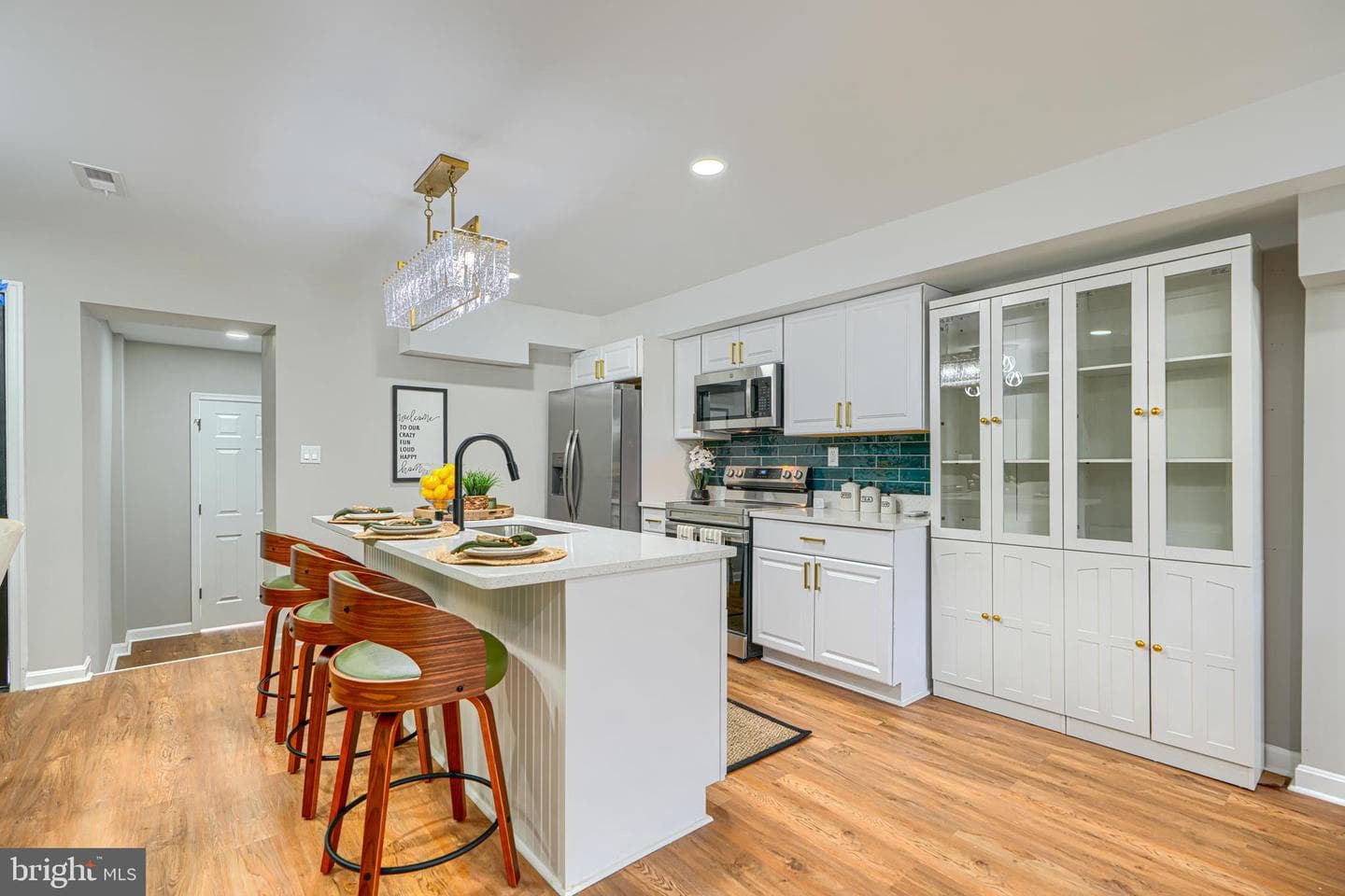 3023 W Garrison Avenue photo 8