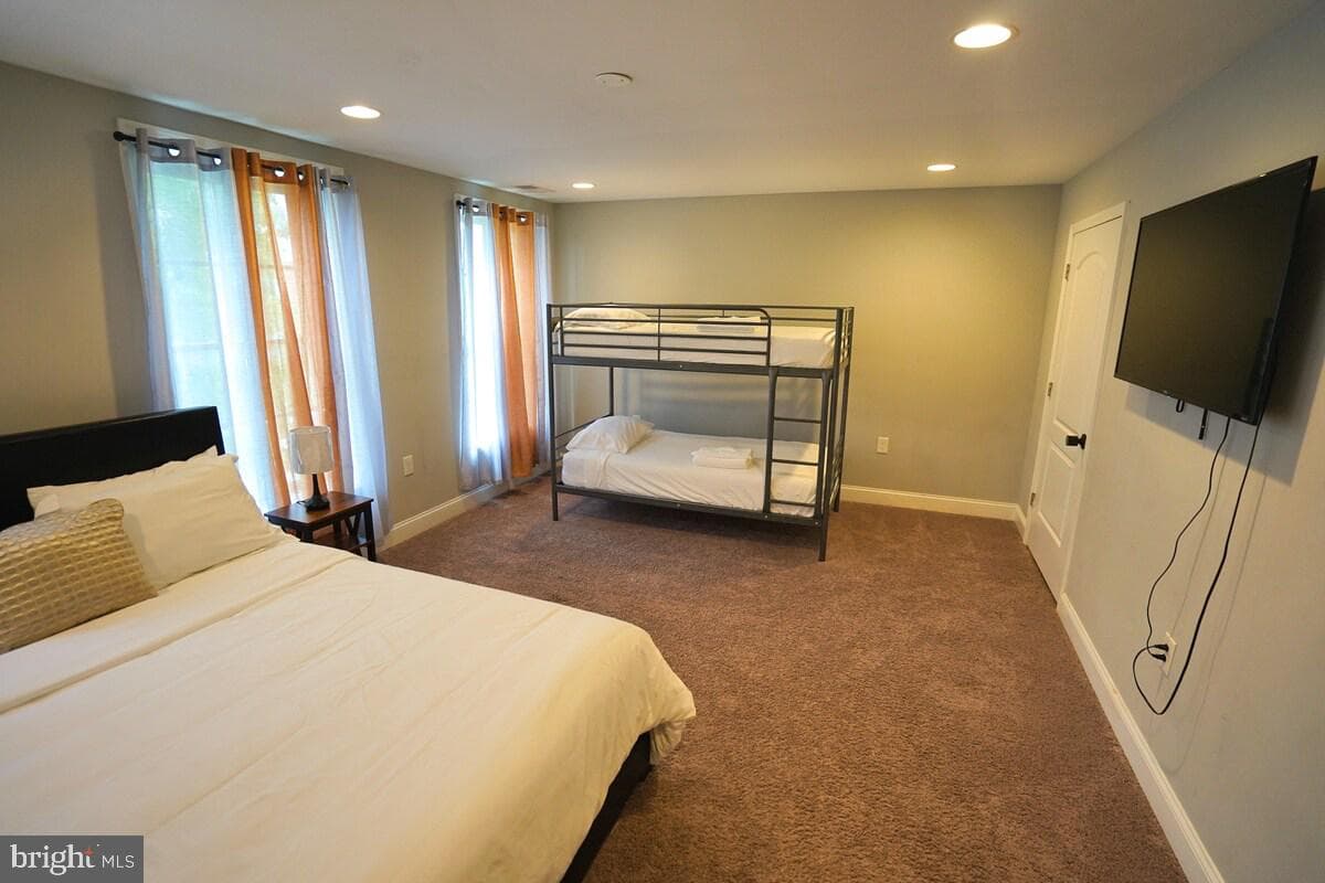 1505 E Baltimore Street E photo 21