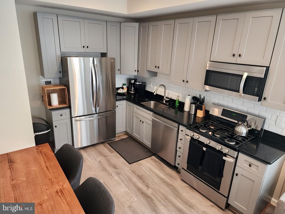 1505 E Baltimore Street E photo 29