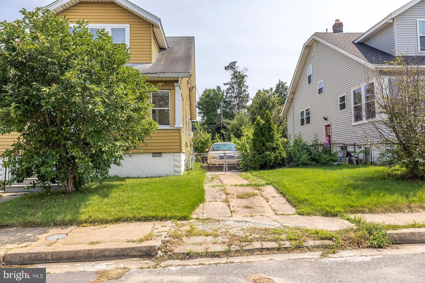 6523 Detroit Avenue photo 3