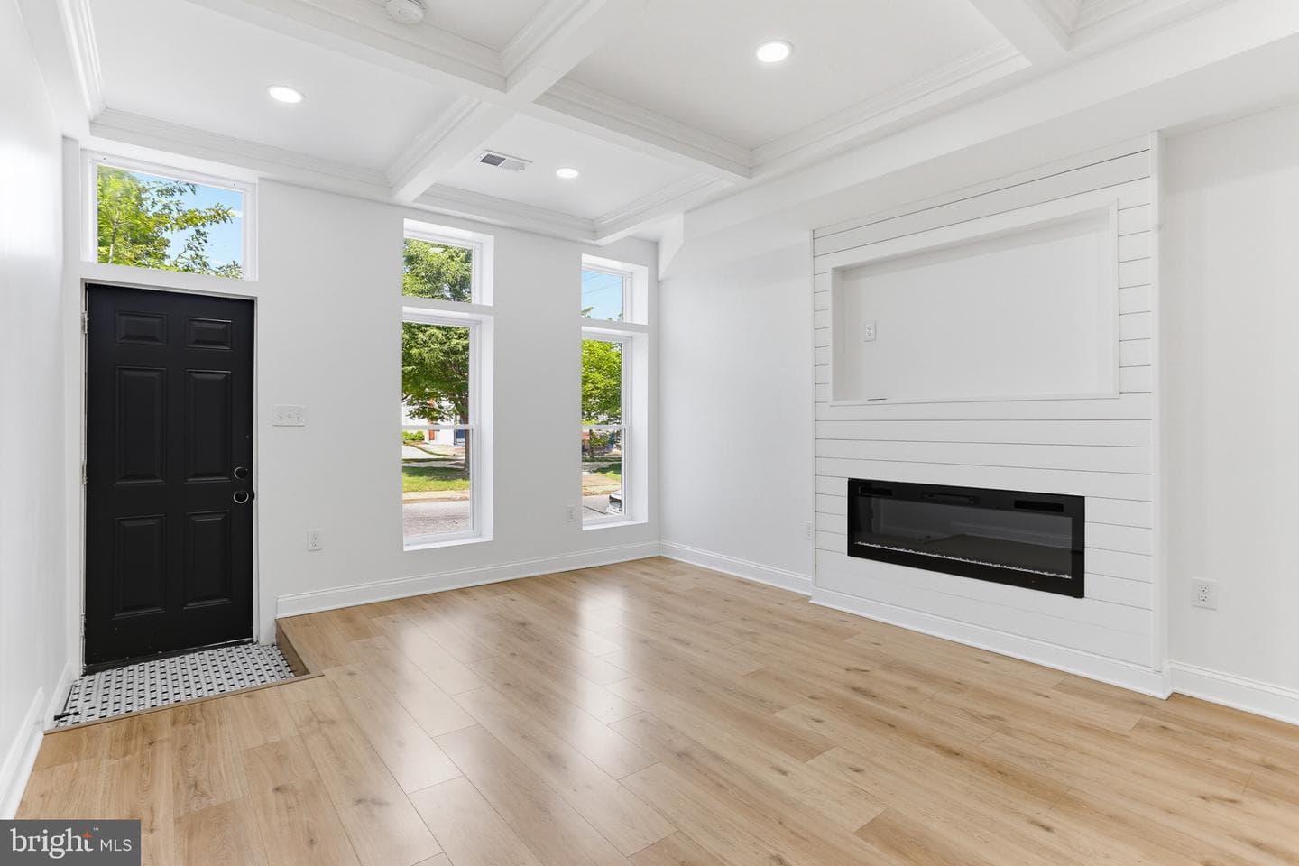 1315 N Broadway photo 7