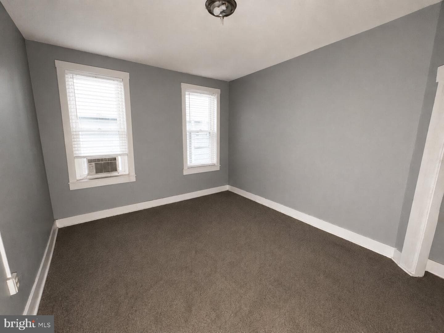 704 N Edgewood Street photo 7