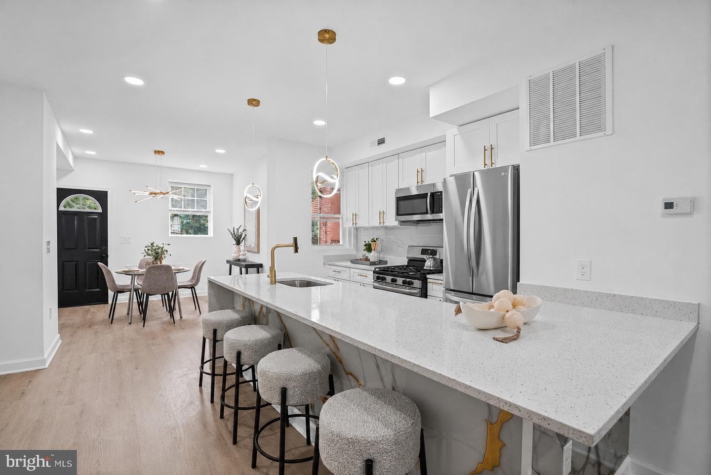 21 Monastery Avenue photo 10
