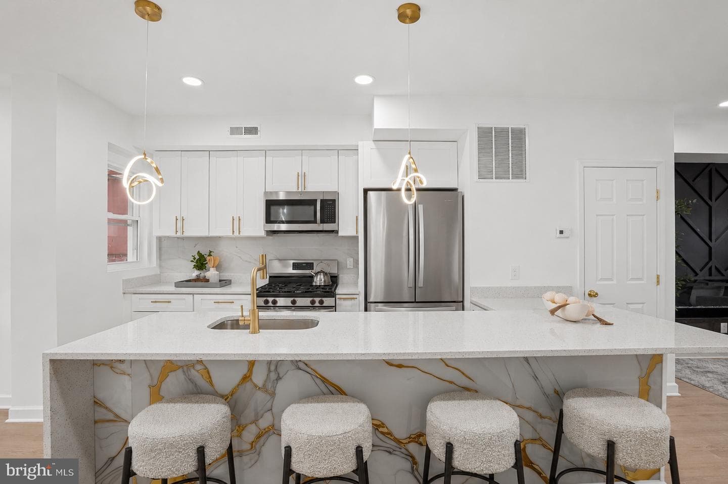 21 Monastery Avenue photo 12