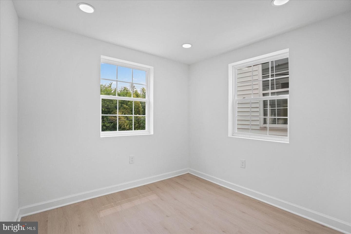 21 Monastery Avenue photo 22