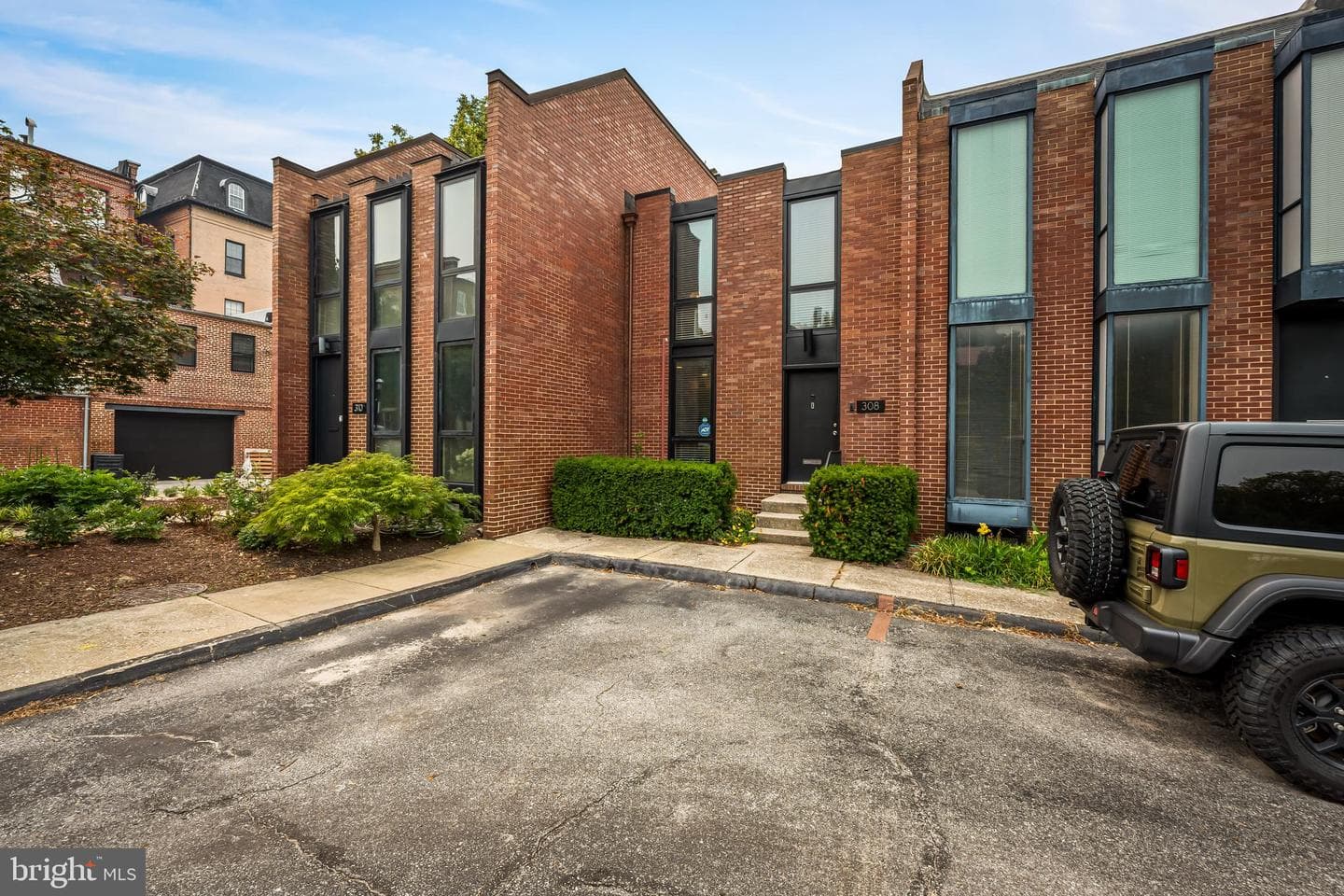 308 W Lafayette Avenue photo 3