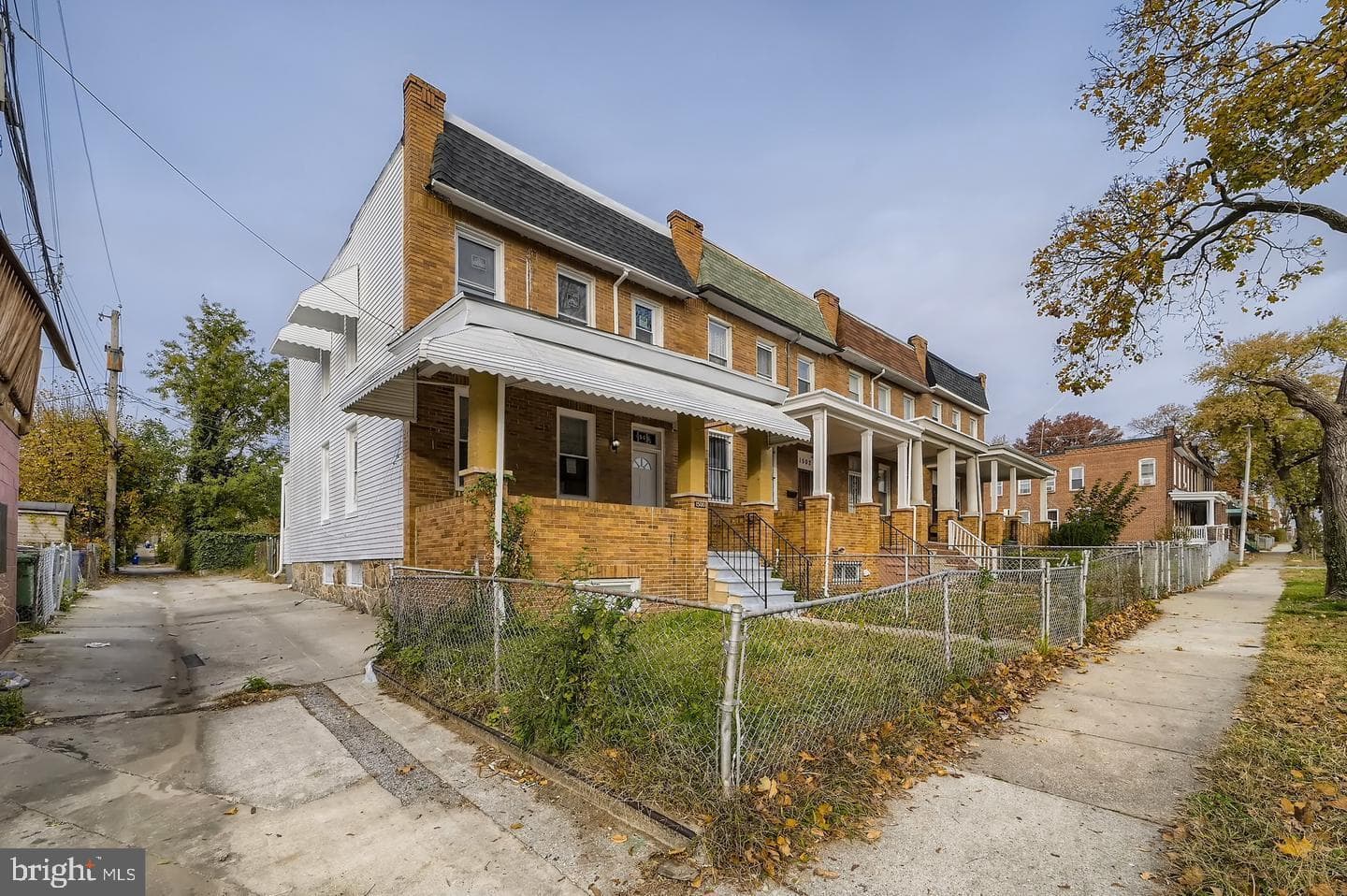 1500 N Rosedale Street photo 3