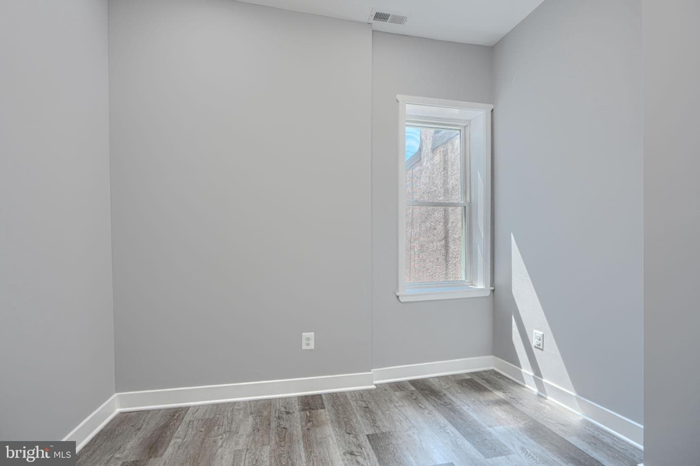 110 N Lakewood Avenue photo 22