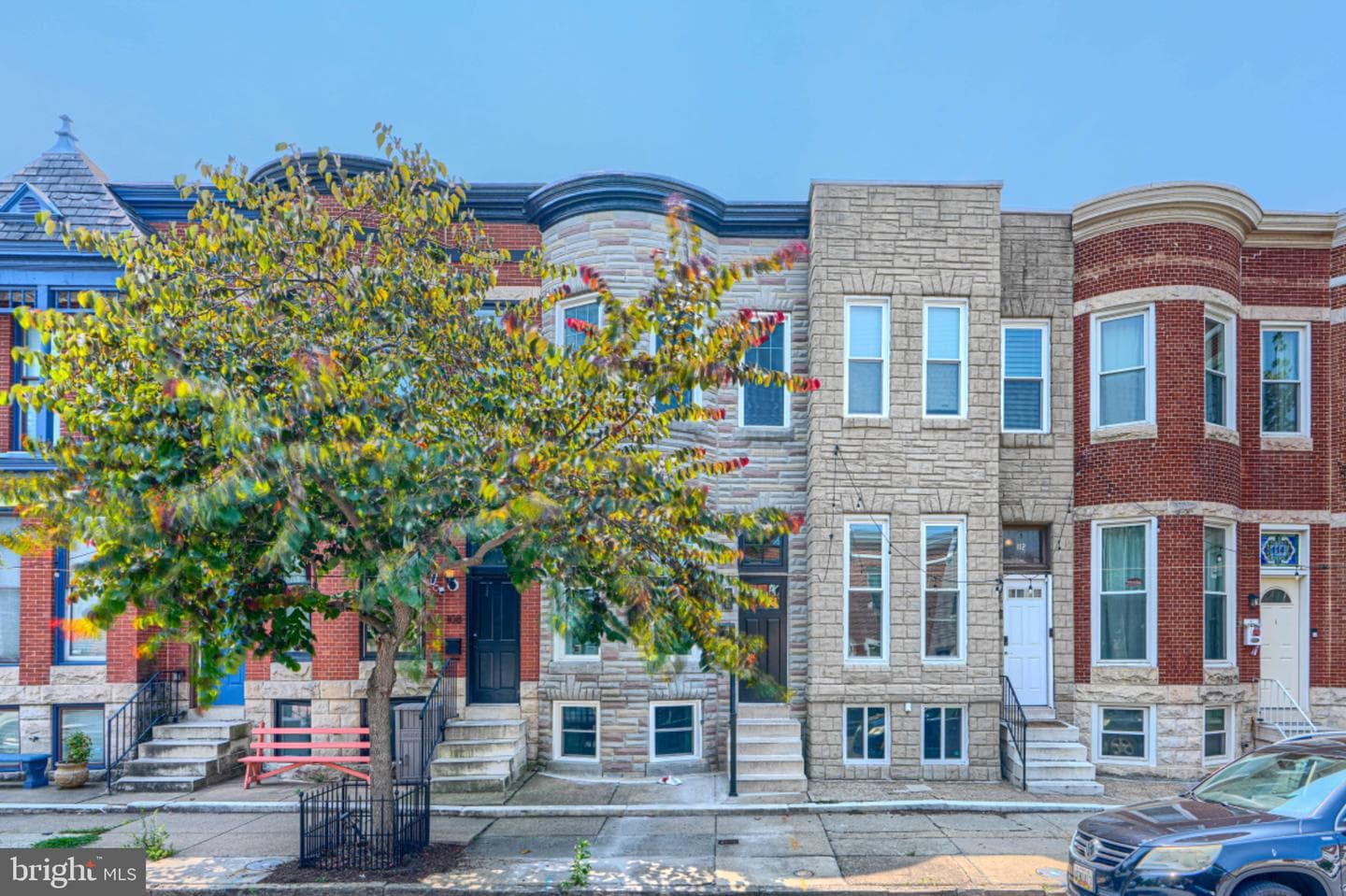 110 N Lakewood Avenue photo 3