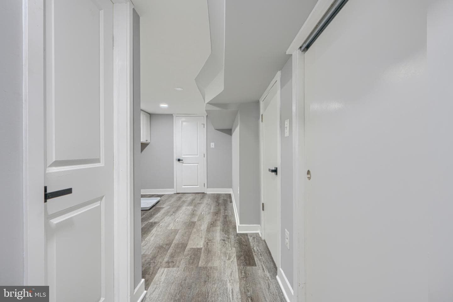 110 N Lakewood Avenue photo 42