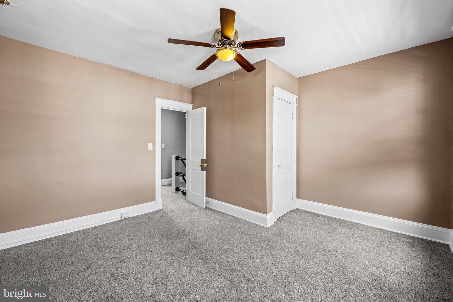 1109 W 40th Street photo 14