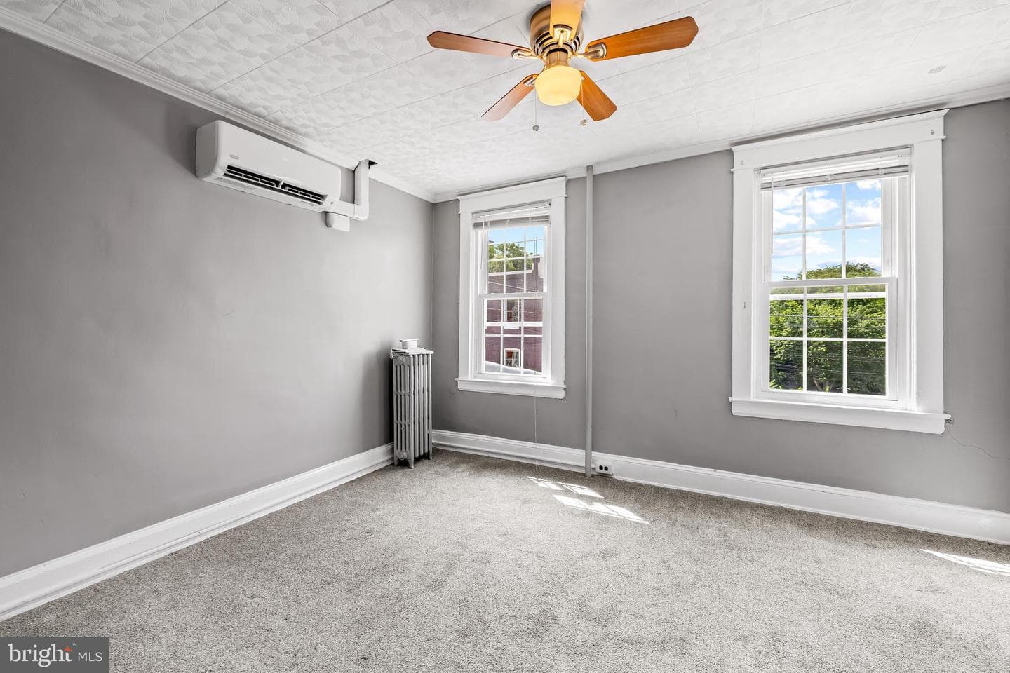 1109 W 40th Street photo 19