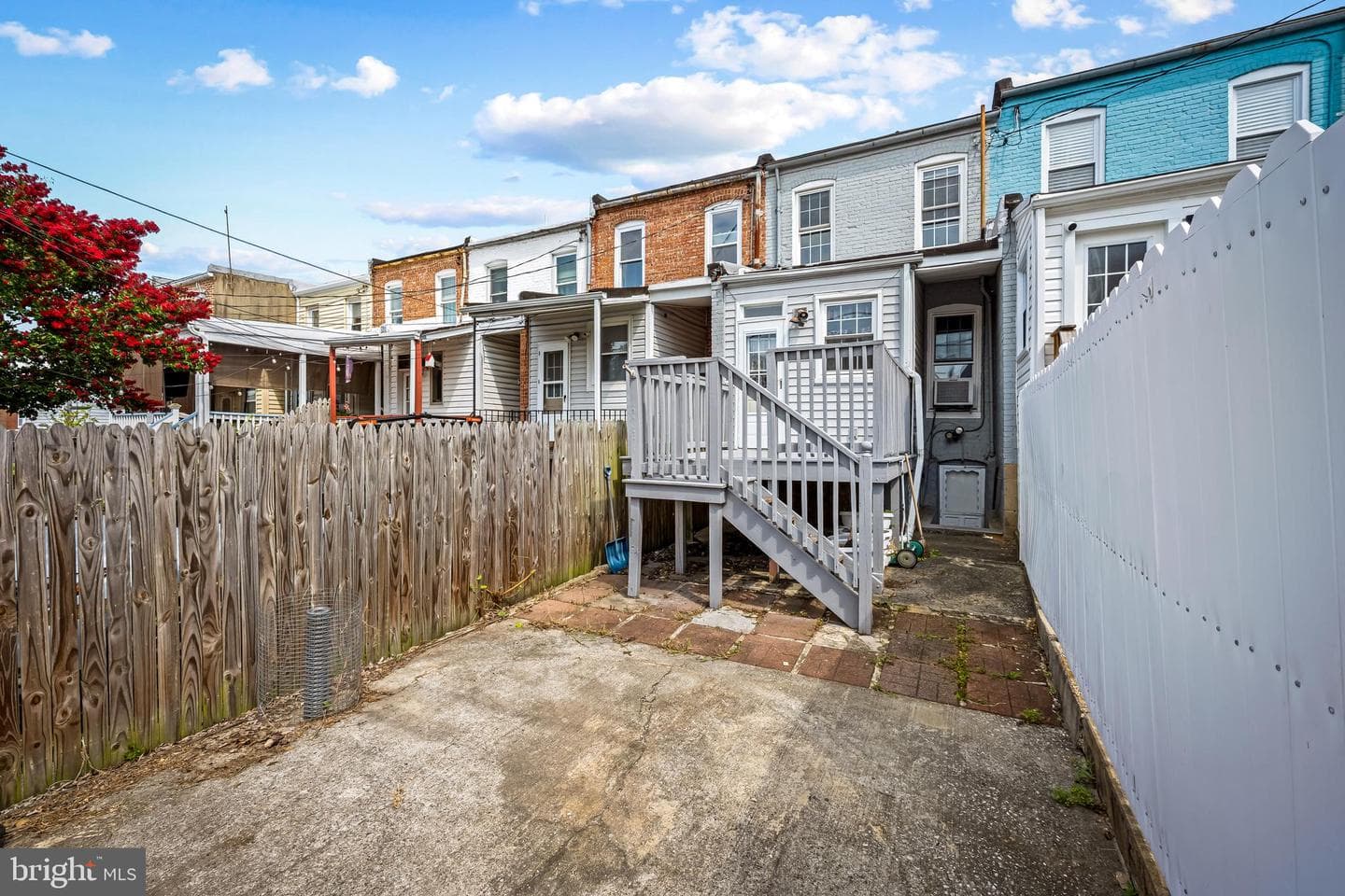 1109 W 40th Street photo 30