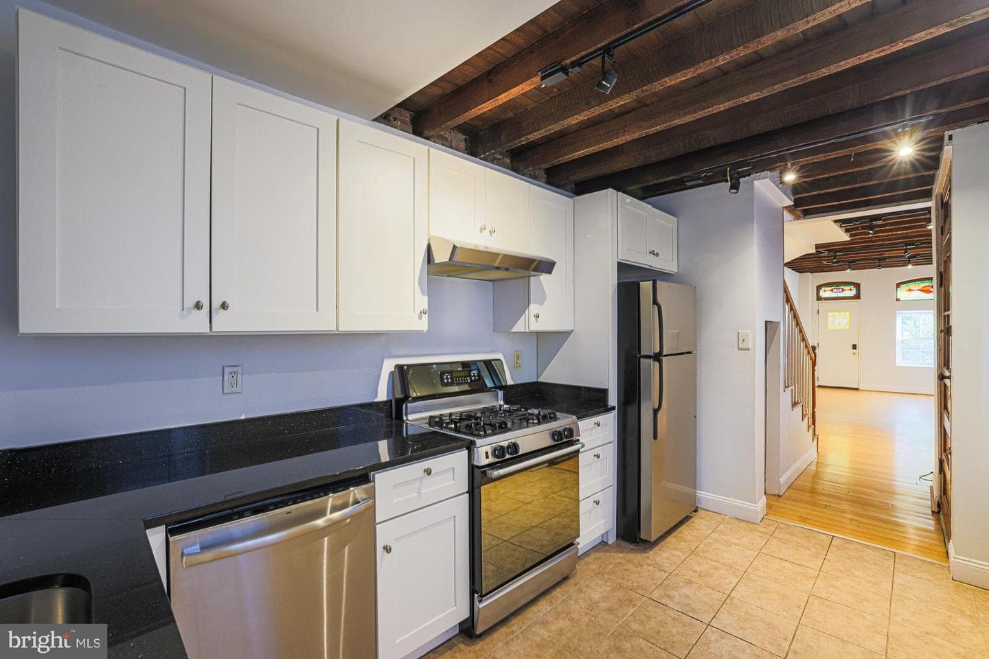 2421 Fait Avenue photo 9