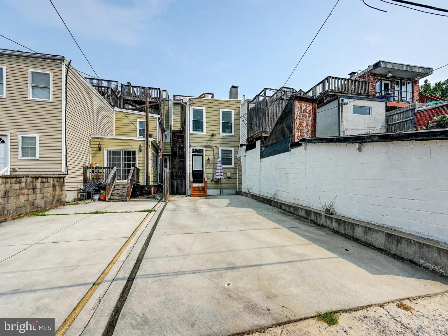 2021 E Lombard Street photo 33
