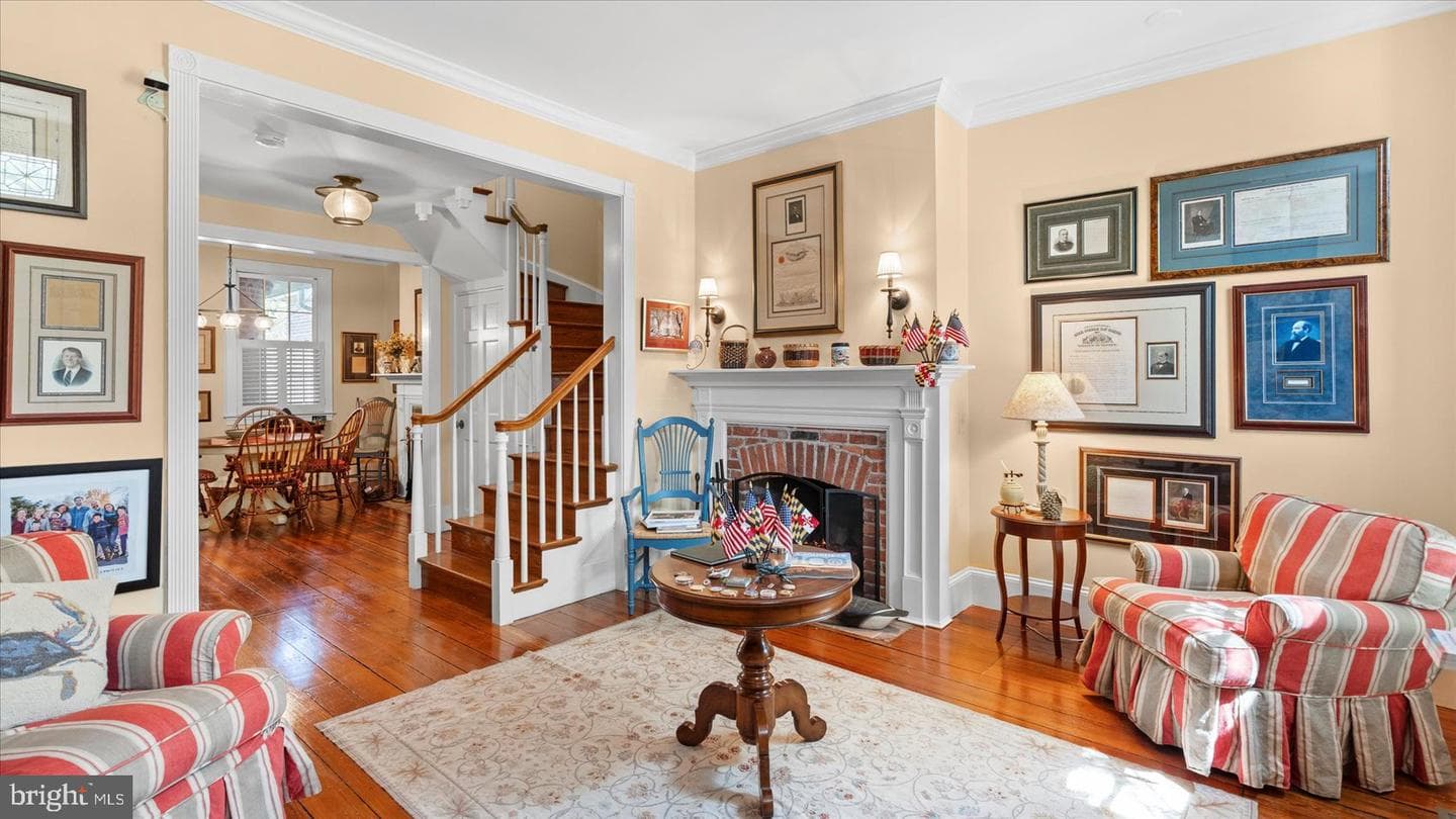 114 Montgomery Street photo 3