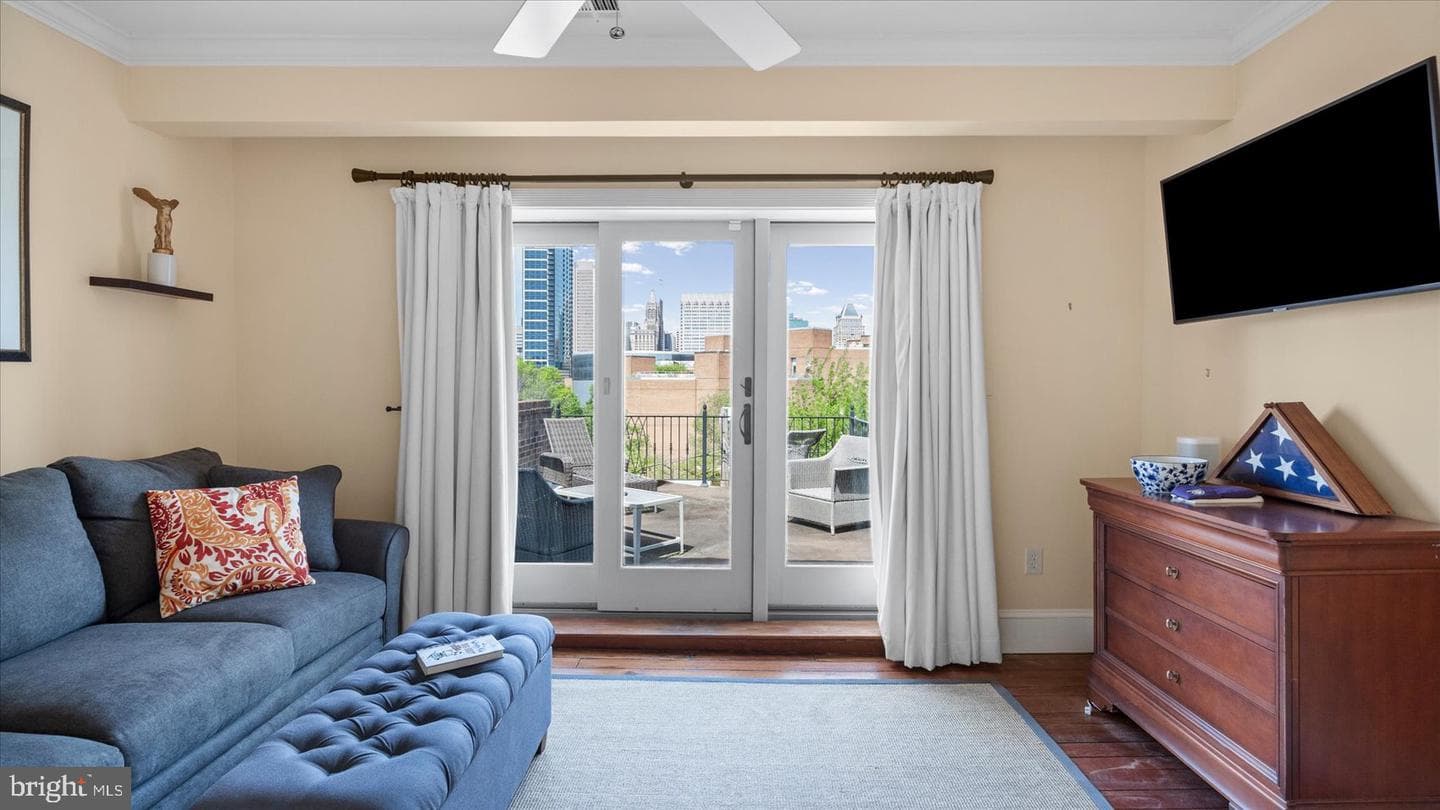 114 Montgomery Street photo 30