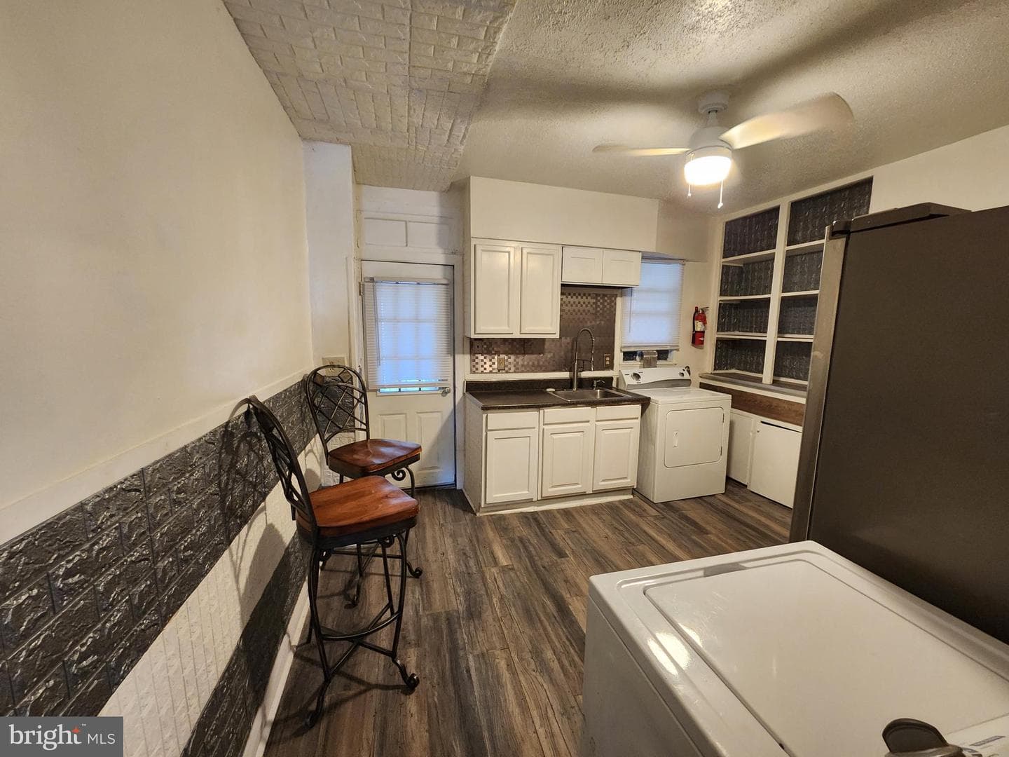 3336 Frederick Avenue photo 10