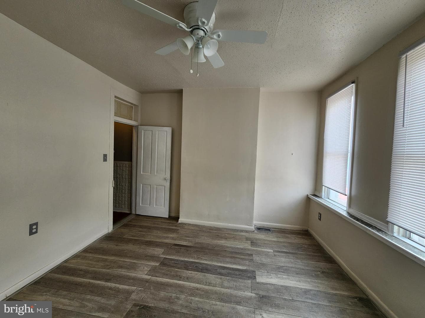 3336 Frederick Avenue photo 14