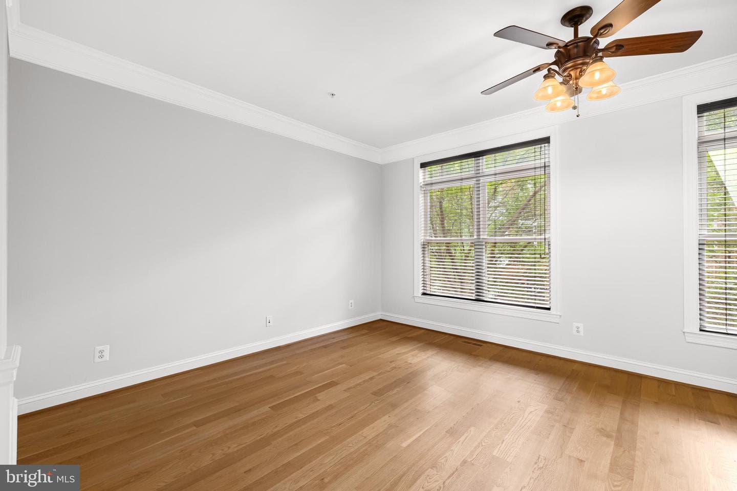 1420 Benjamin Street photo 13