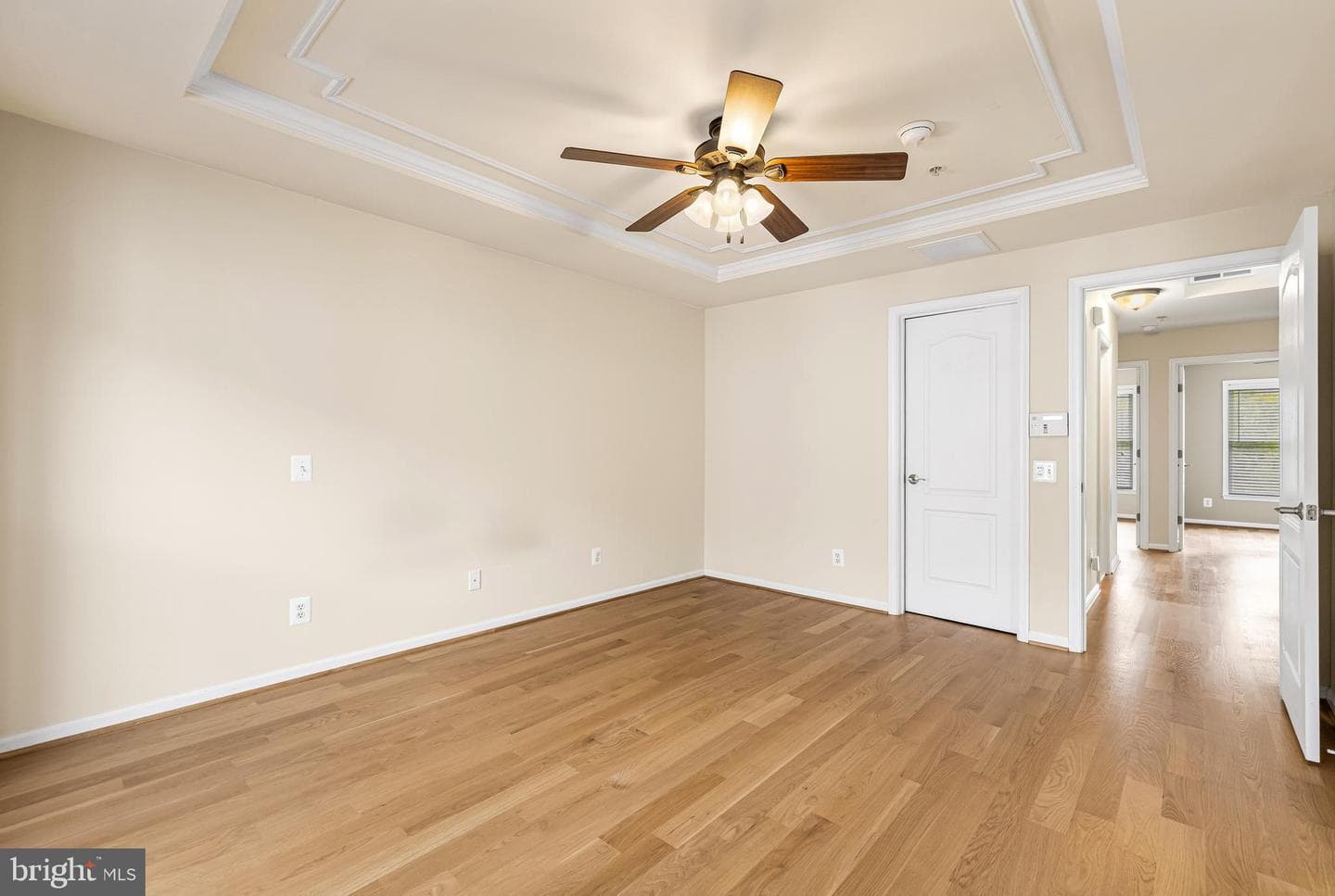 1420 Benjamin Street photo 24