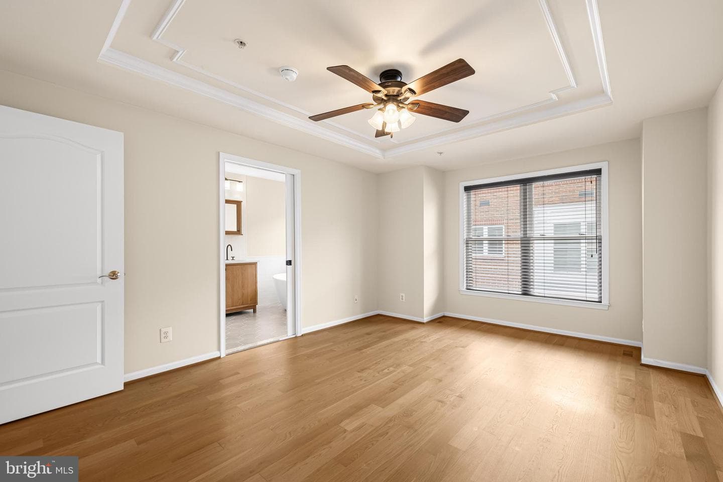 1420 Benjamin Street photo 26